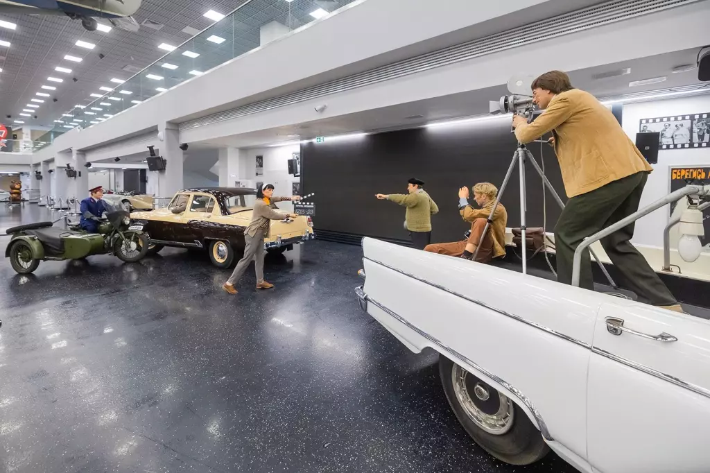 Vadim Zadorozhny Car Exhibition — MosKino Park